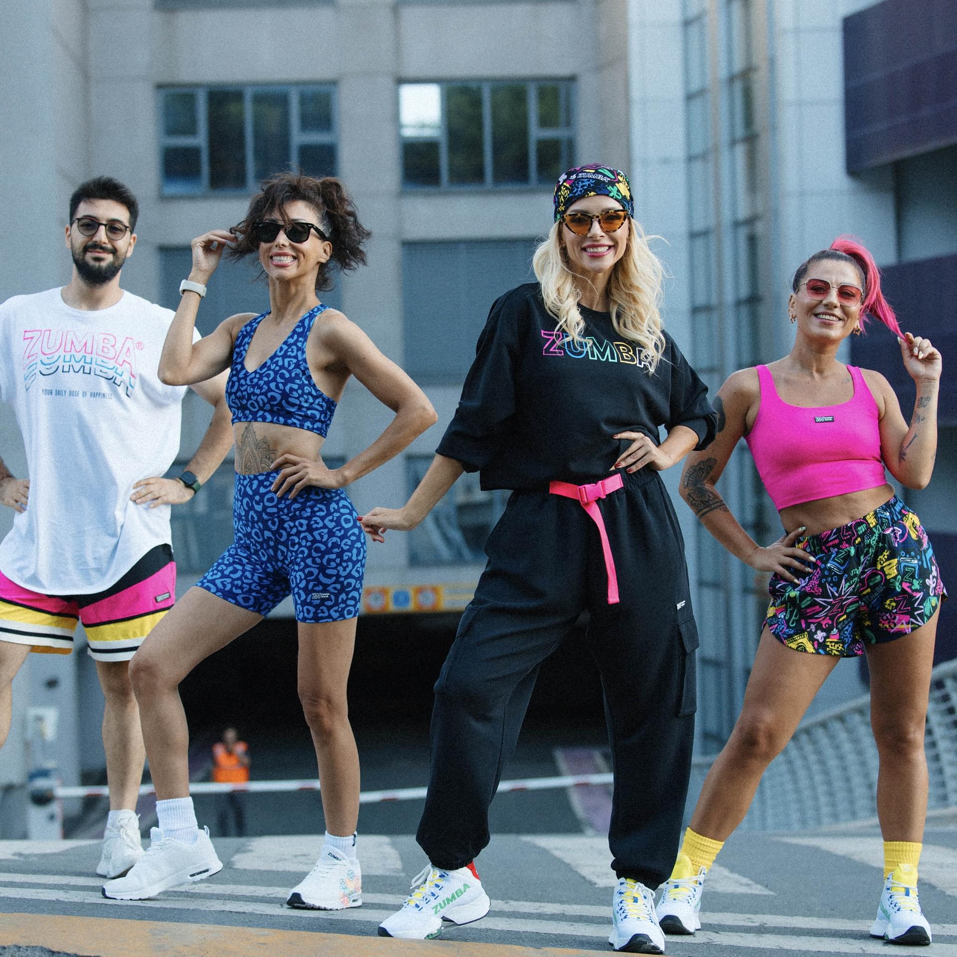 ZUMBA セットアップ Funscape Boxy Ultra Crop Top – Zumba Wear | STRONG iD