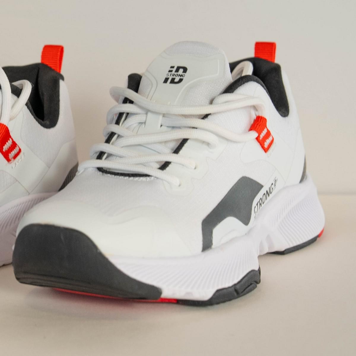 Strong Footwear Train Low / Shoes with minor defect Promo