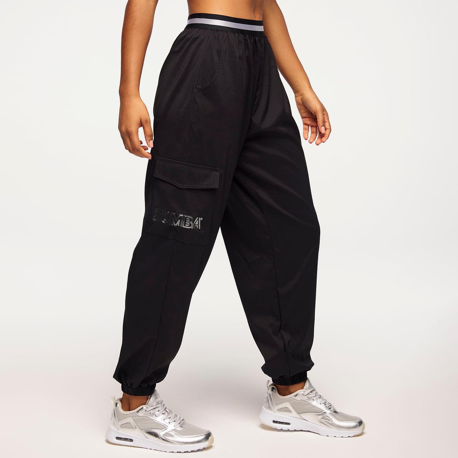新作ユニセックス♪Zumba Runway Parachute Cargo Pants - Bk Zumba Runway Parachute Cargo Pants With Elastic Waistband