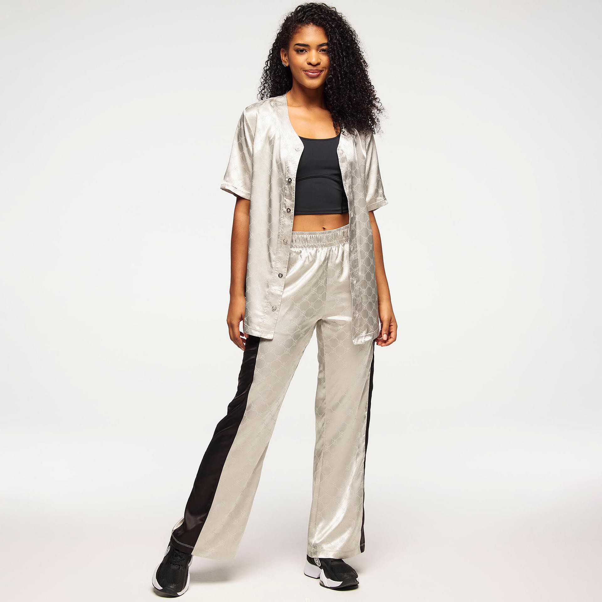 新作ズンバユニセックスZumba Runway Baseball Button Up-Silver Zumba Runway Baseball Button Up Jersey – Zumba Wear | STRONG iD