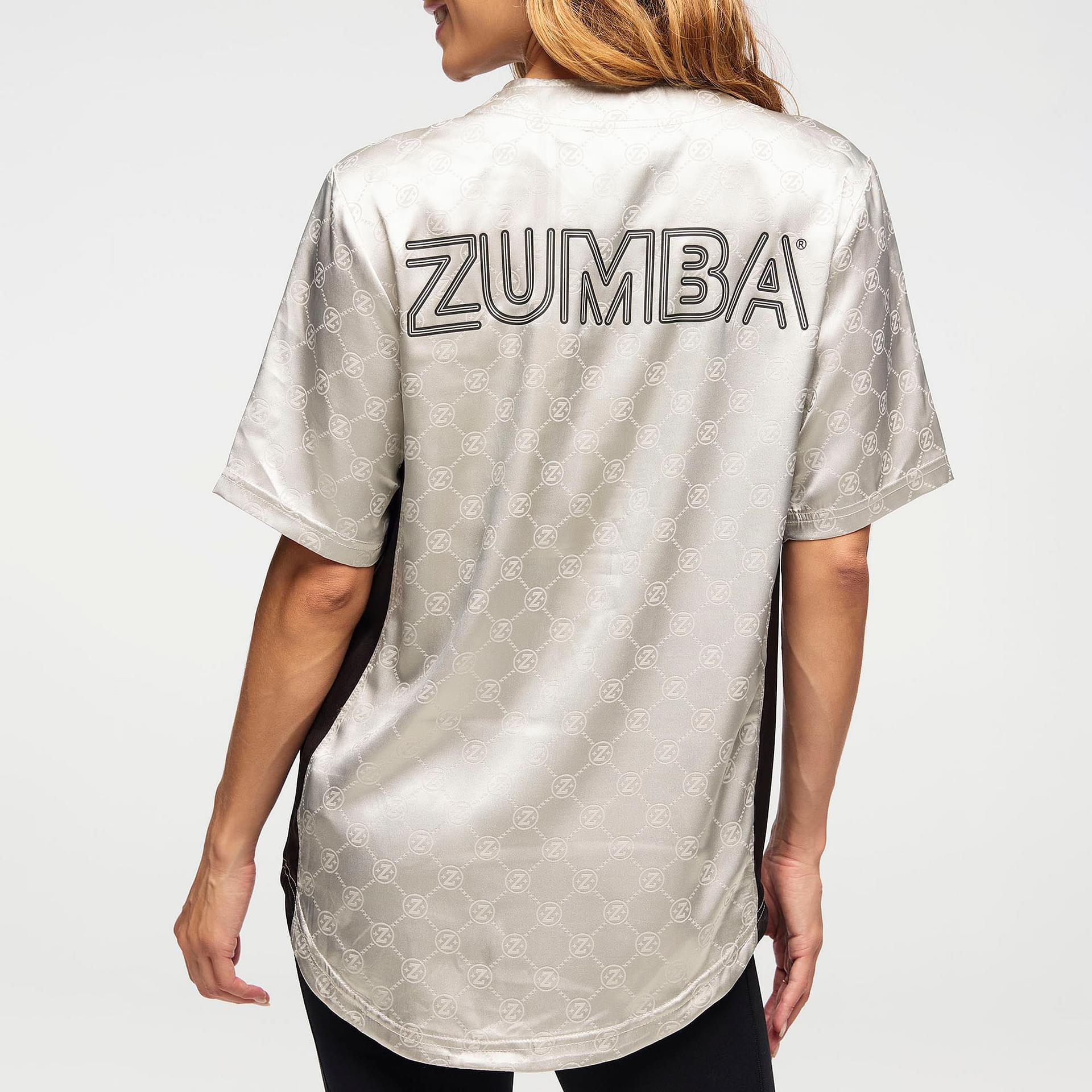 ★国内発送★ ズンバ Runway Baseball Button Up Jersey Silver Zumba Runway Baseball Button Up Jersey - Zumba® Wear Türkiye
