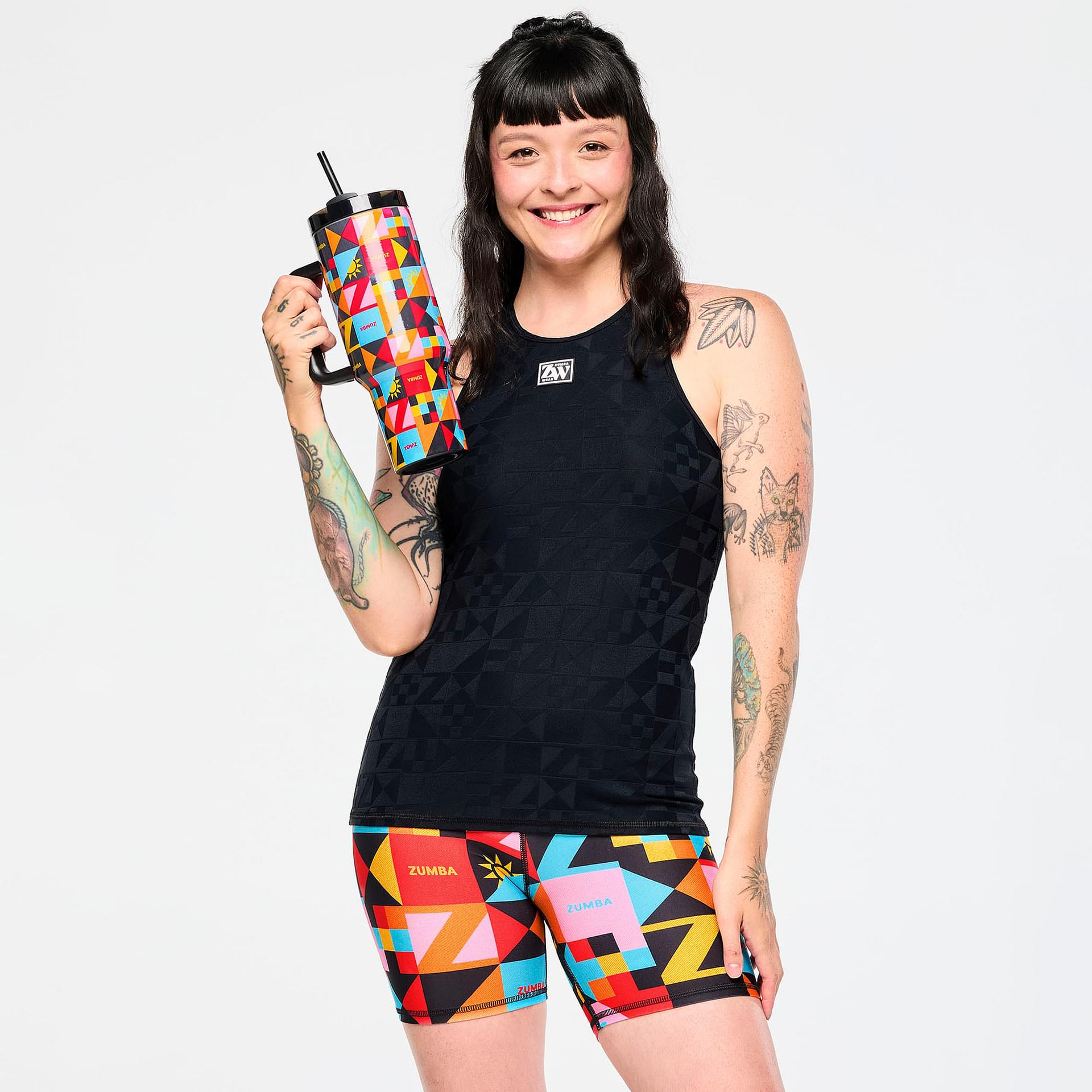 新作♪ズンバZumba Rays High Neck Tank - Bold Black Inspire Your Workout with the Perfect High Neck Tank for